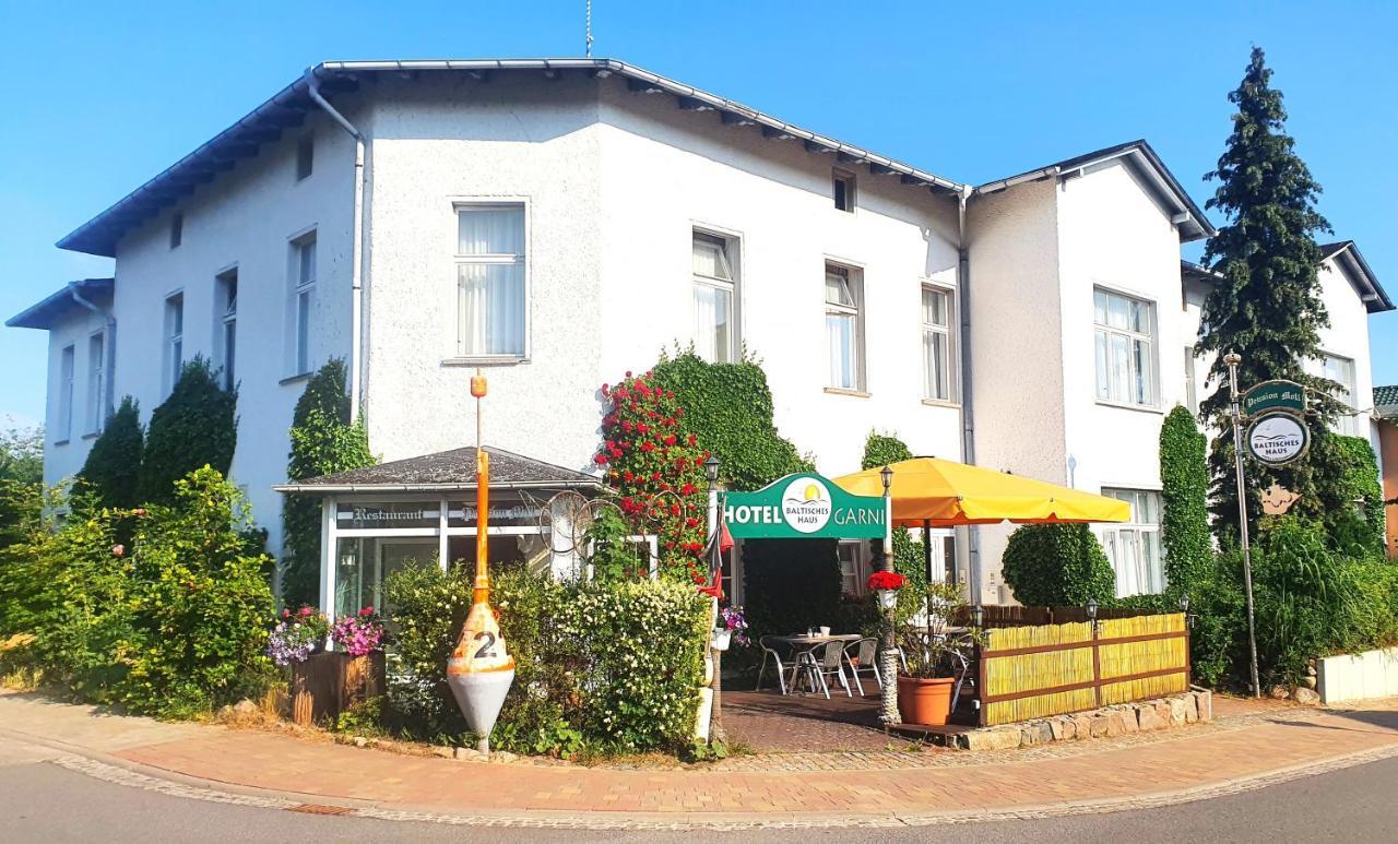 Baltisches Haus Pension Moll ツィノヴィッツ エクステリア 写真