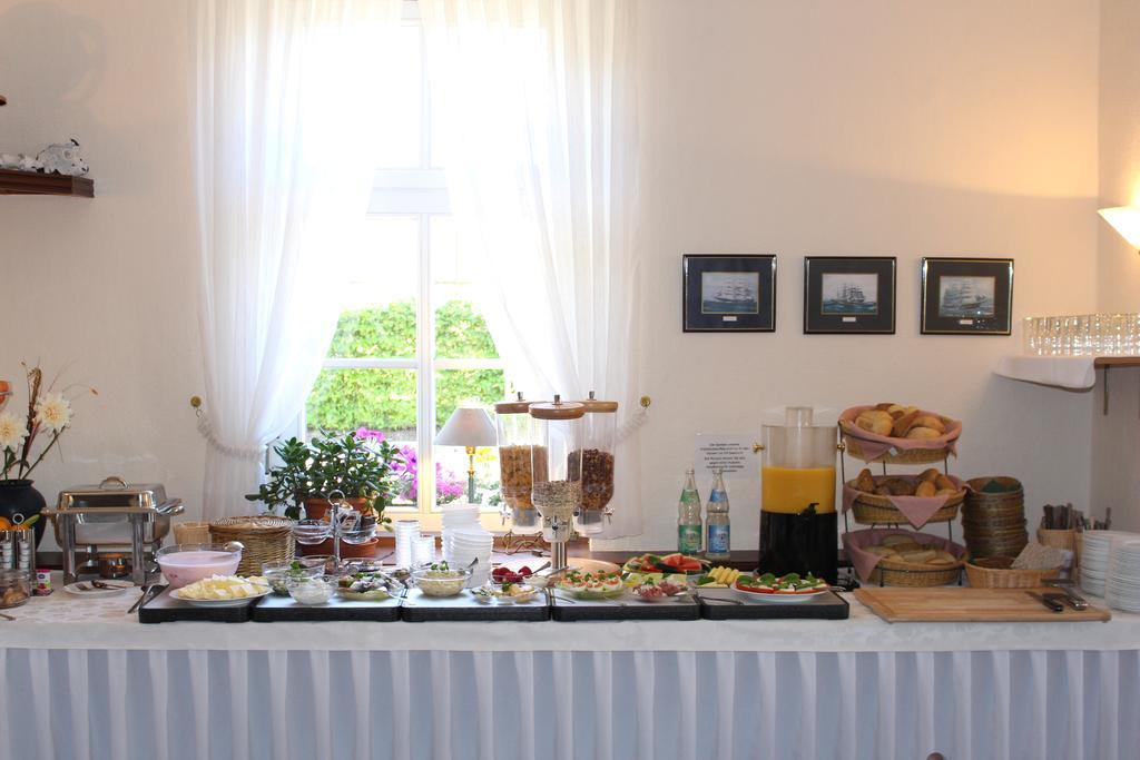 Baltisches Haus Pension Moll ツィノヴィッツ エクステリア 写真