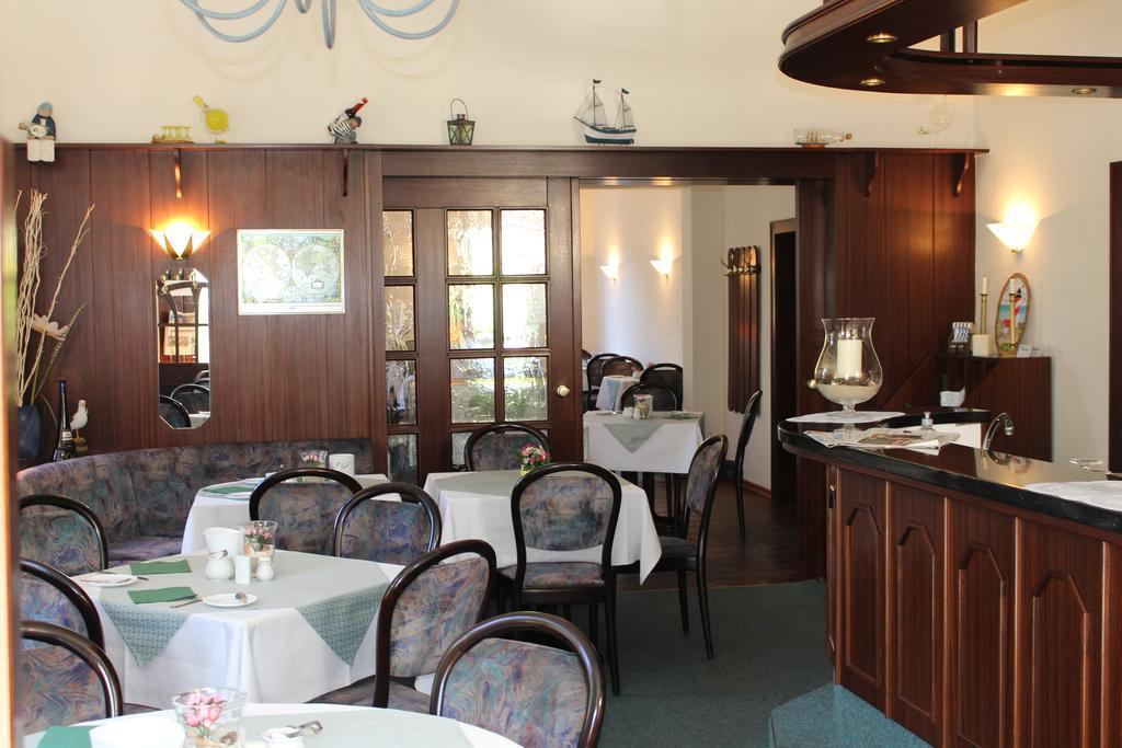 Baltisches Haus Pension Moll ツィノヴィッツ エクステリア 写真
